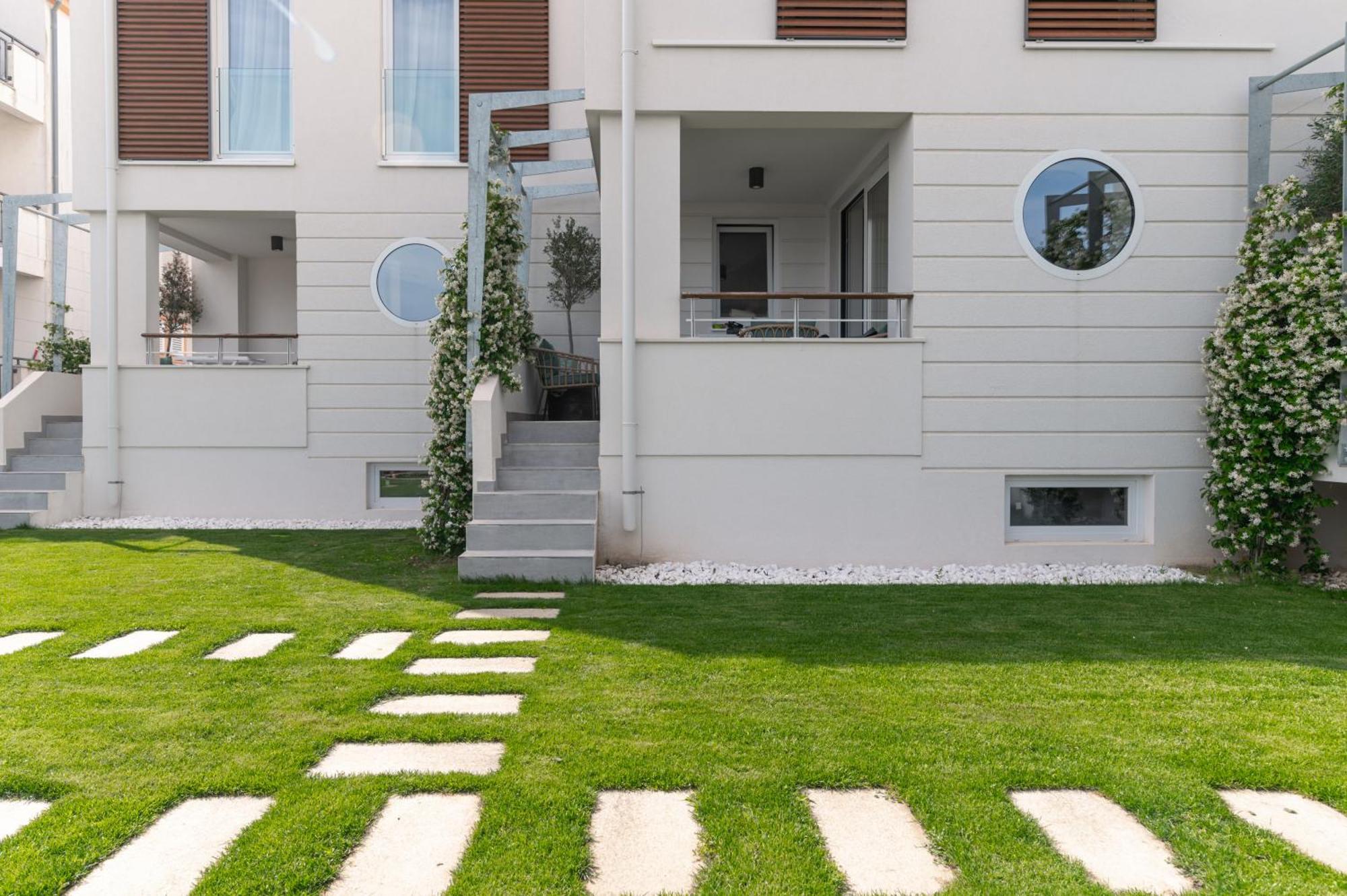 O'Live Residence - Designer Suites Bibinje Buitenkant foto